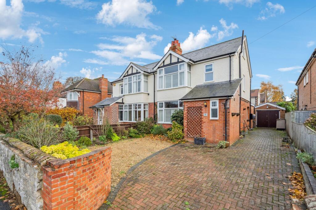 Main image of property: Southern Road, Thame, OX9