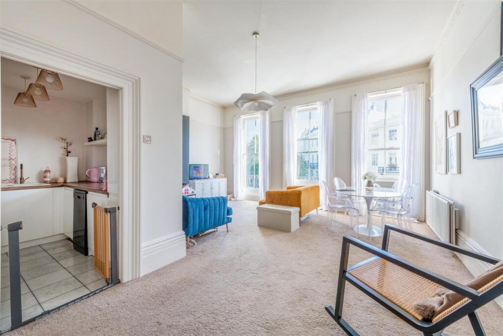 Apartment in Brighton - View 4