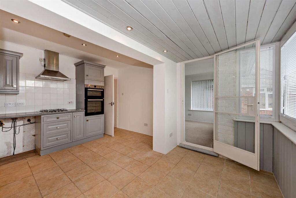 Apartment in Lewes, Seaford - View 4