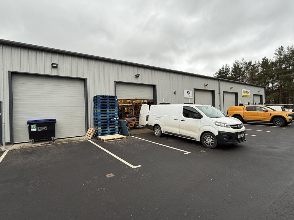 Main image of property: 5 Saltire Business Park, Fleming Road, Livingston, EH54 7BN