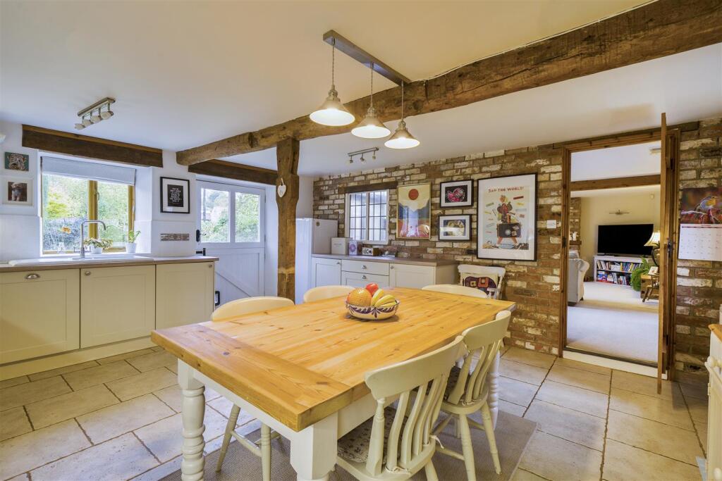 House in East Devon, Shute - View 2