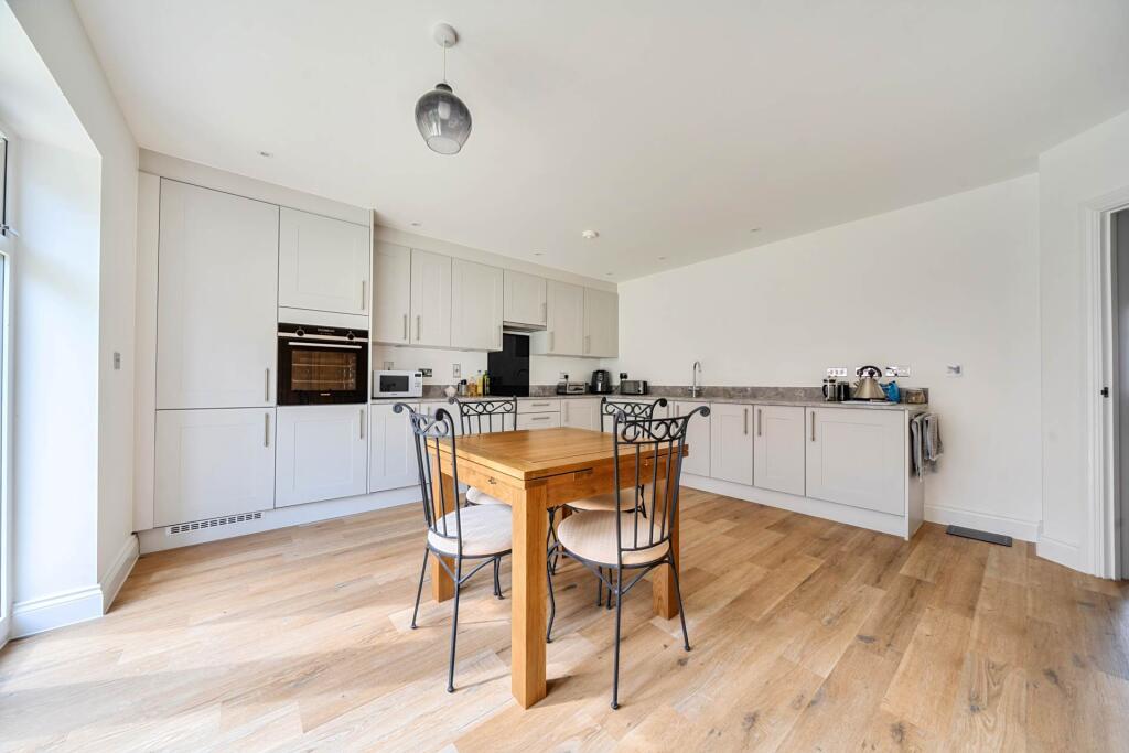 House in Bromham, Bedford - View 6