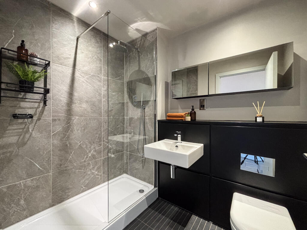 Apartment in Manchester - View 4