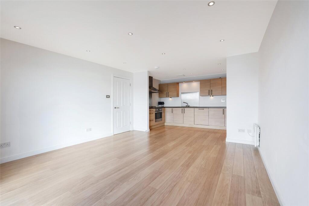 Apartment in Dundee, Central Waterfront, City Quay - View 4