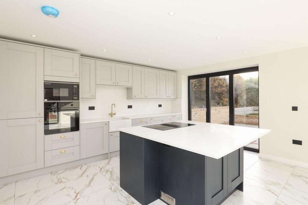 99 The Hill, Glapwell S44 photo 4