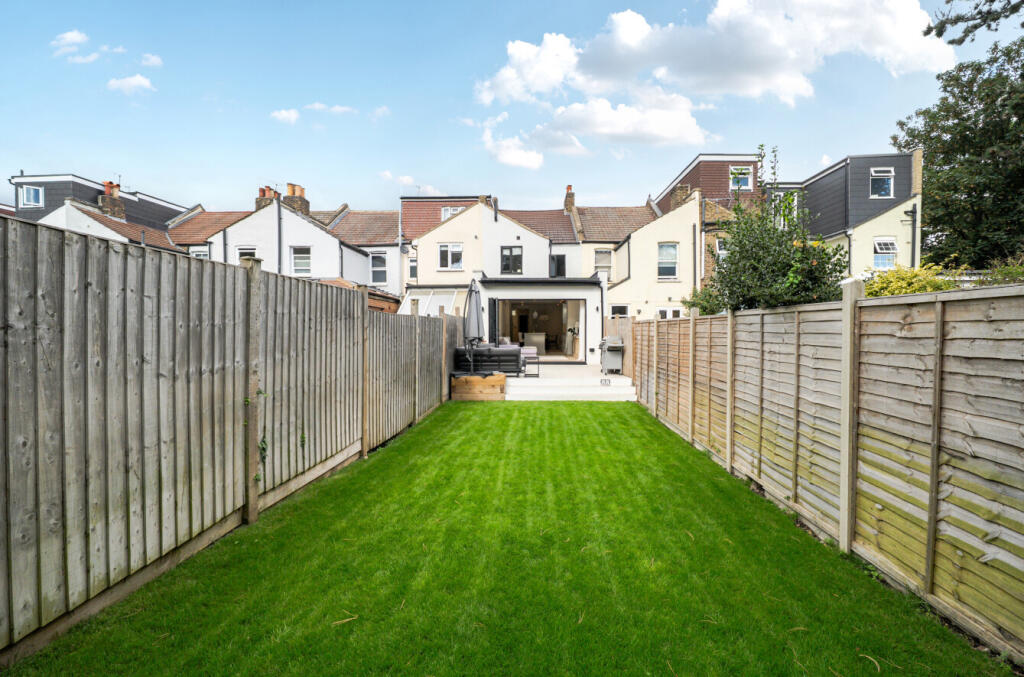 House in London - View 4