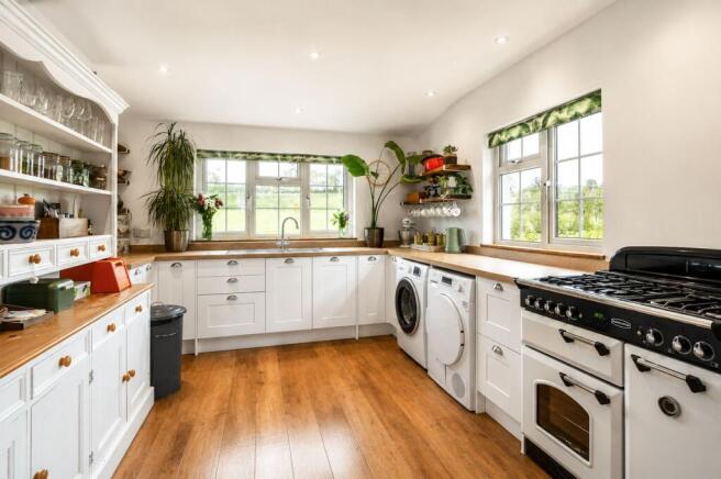 Kitchen/Dining Area