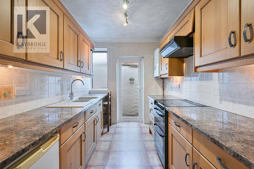 House in Worcester Park, Cuddington, West Ewell - View 4