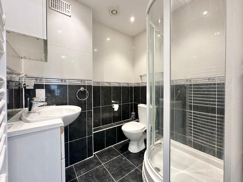 Apartment in Luton - More