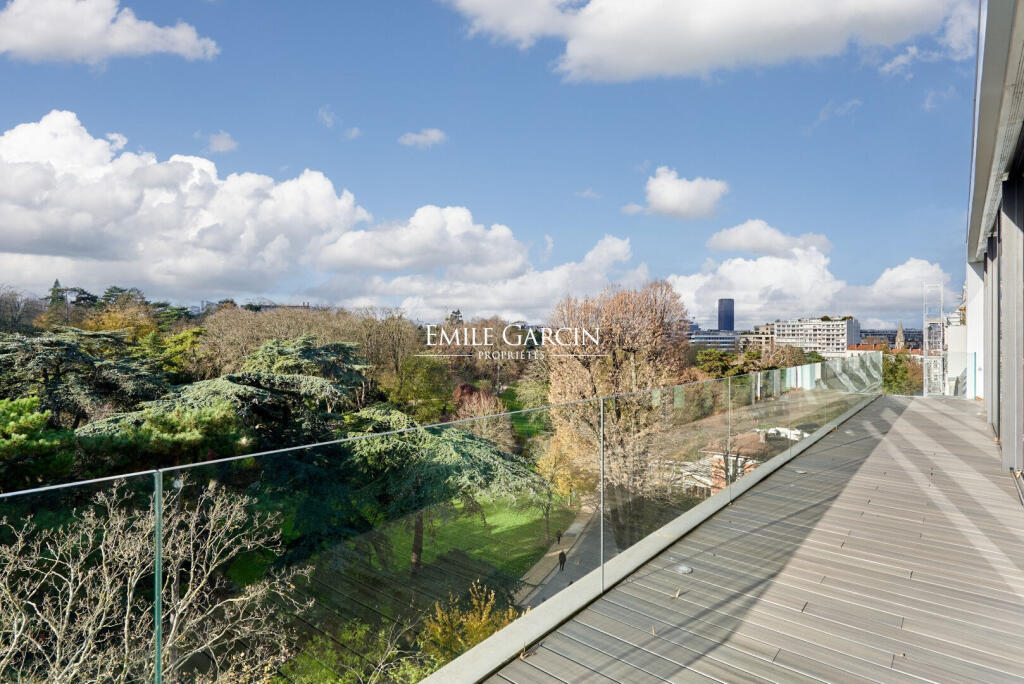 Main image of property: Paris-Isle of France, Paris, Paris 14