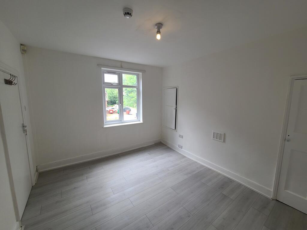 Main image of property: 22 High Street, Sutton Coldfield, West Midlands, B72 1UX