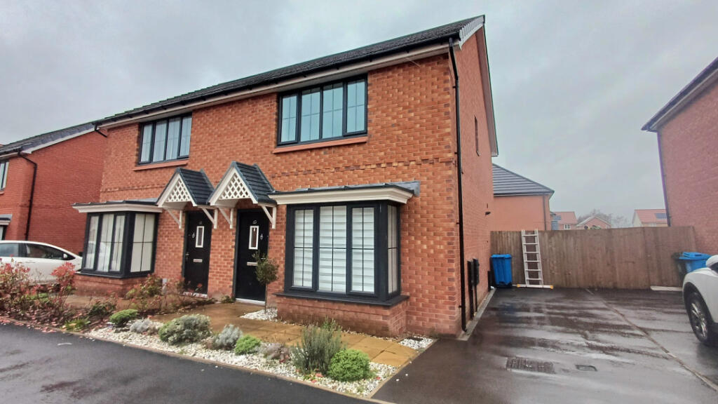 Main image of property: Broadbent Street, Rochdale, OL11 3DD