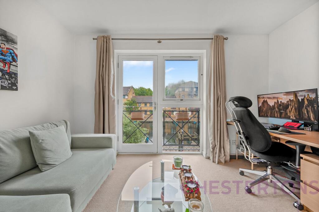 House in London, Clippers Quay, Isle of Dogs - View 4