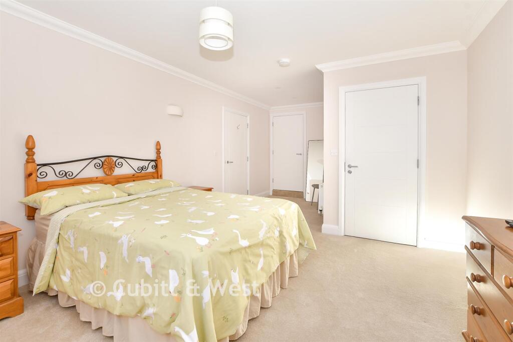 Apartment in Mid Sussex, Haywards Heath - View 5