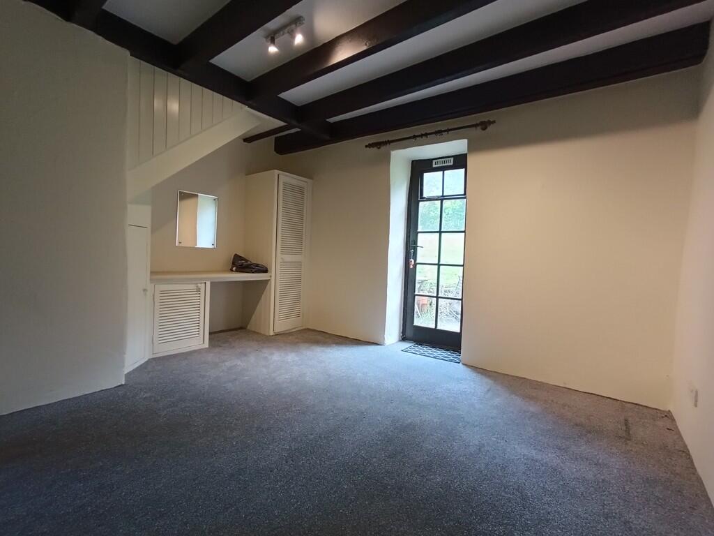 House in Illogan - More