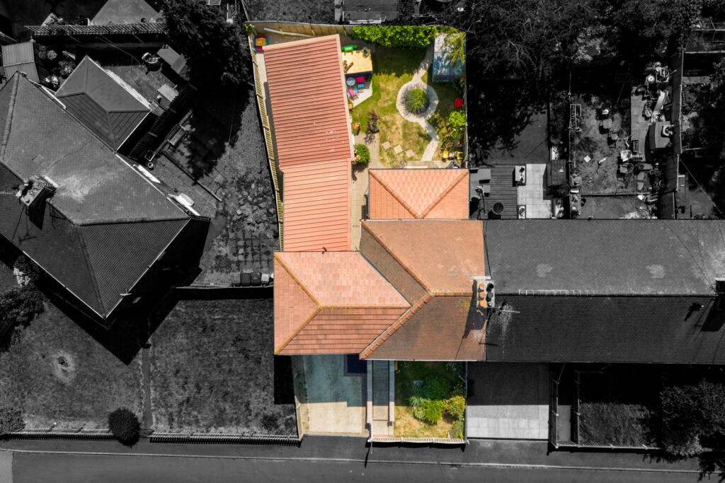 House in Wakefield, West Yorkshire - View 3