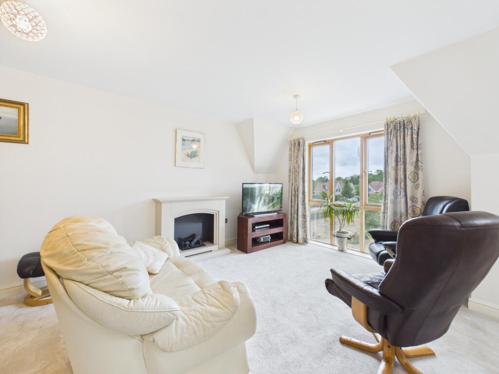 Apartment in Mid Sussex, Haywards Heath - View 2