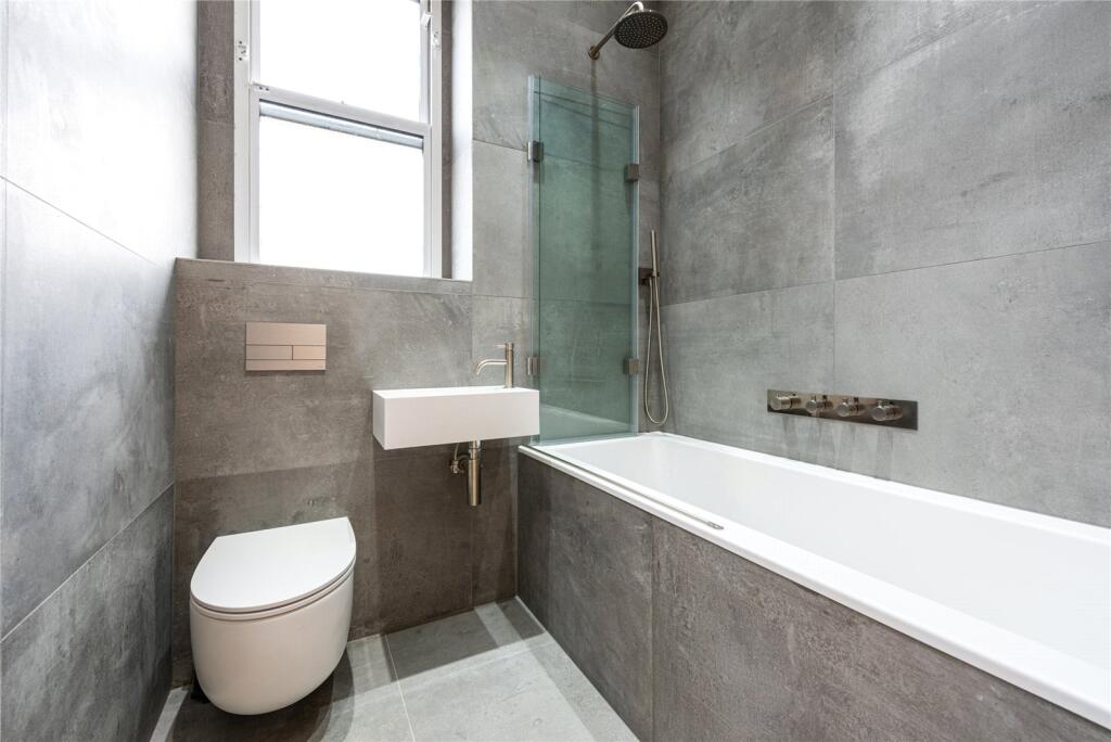 Apartment in London - More