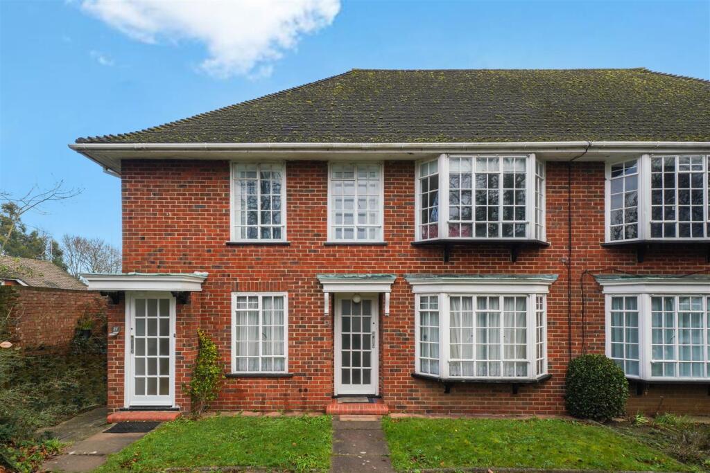 Main image of property: London Road, Harrow on The Hill