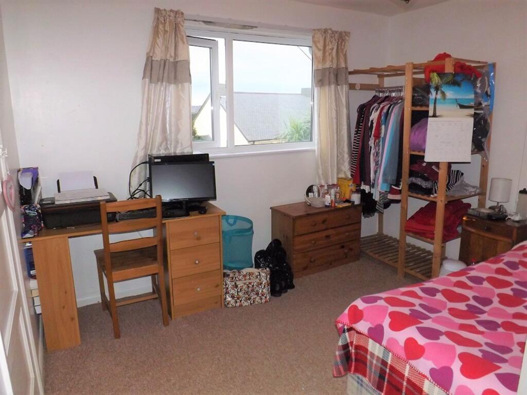 Andrewartha Road, Penryn, TR10 photo 3
