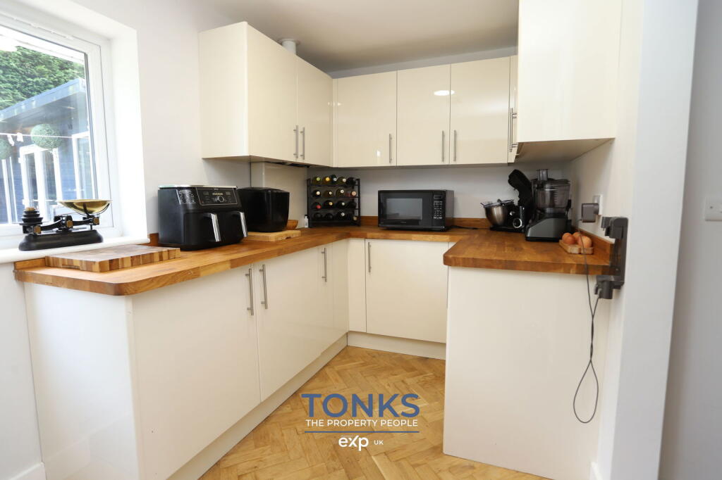 Additional image 13 of Unique one-of-a-kind home offering amazing space – Merton Close, Oldbury, B68 8NG