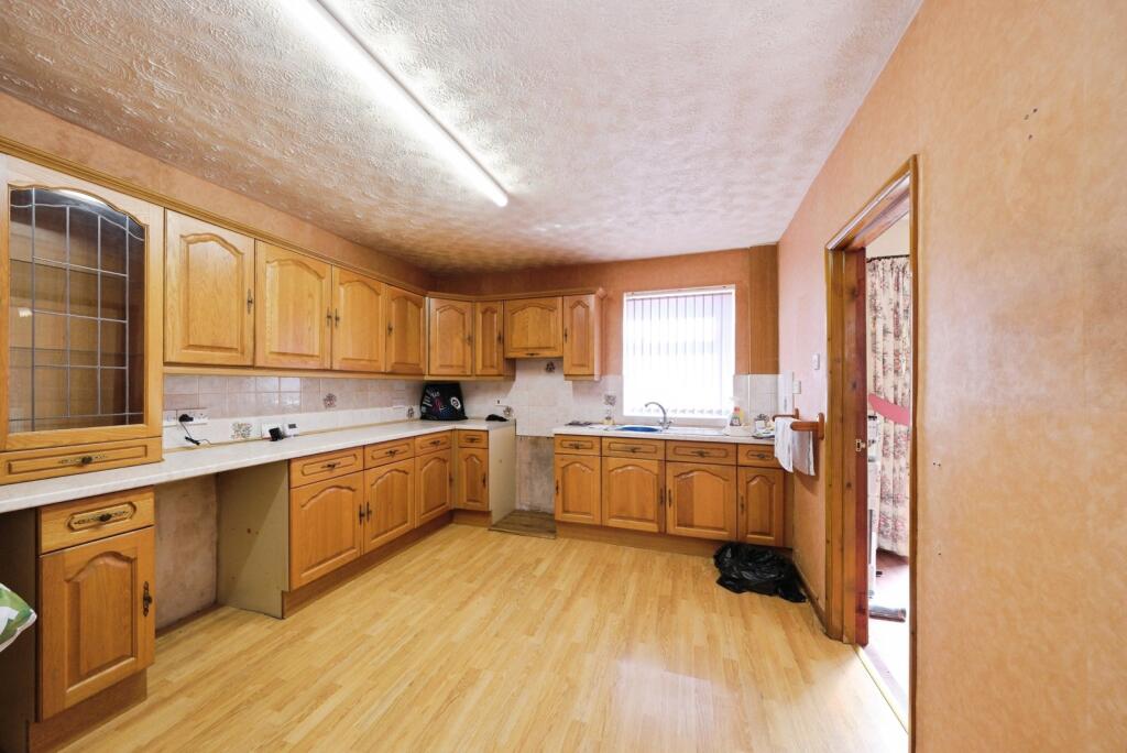 House in Mansfield, Warsop - View 2