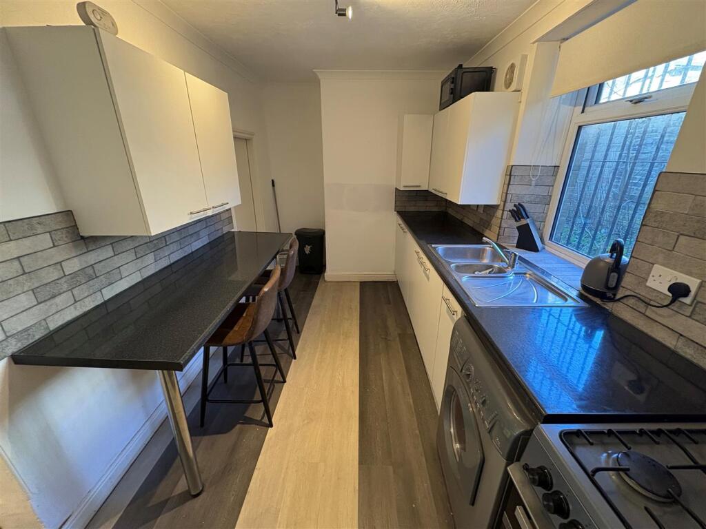 Additional image 5 of Wellington Street, Queensbury, Bradford