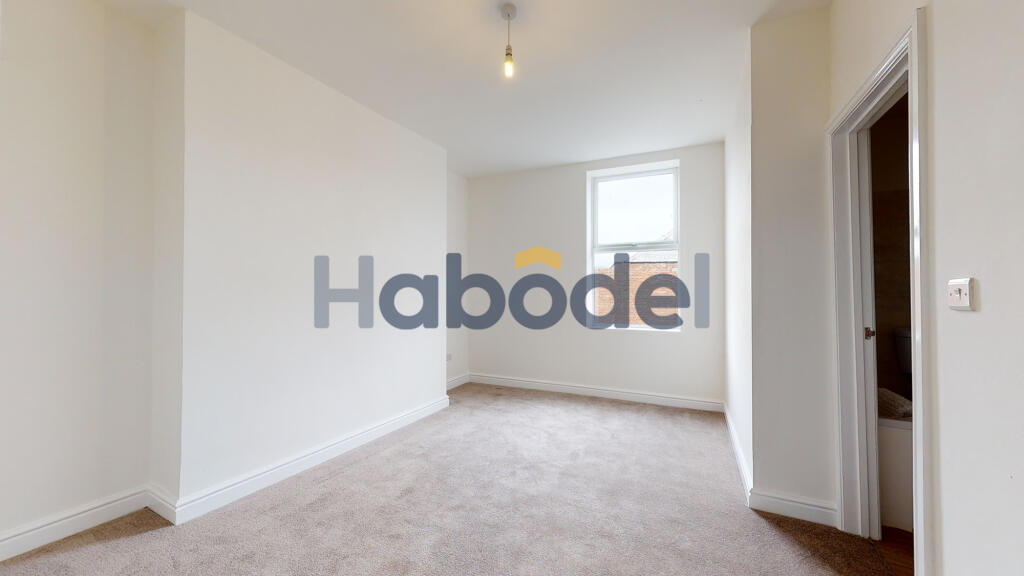 Apartment in York - View 2