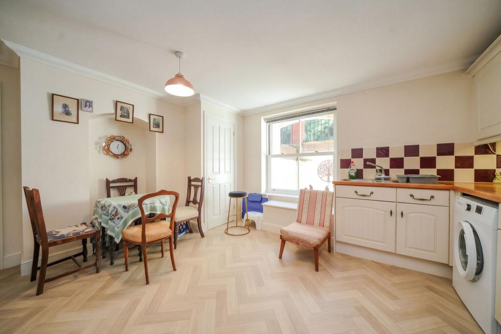 Apartment in North Norfolk, Cromer - View 4