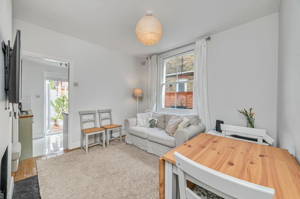 Main image of property: Penwith Road, Earlsfield, London, SW18