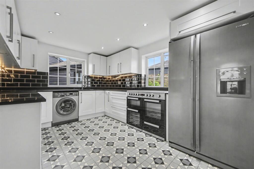 House in Watford - View 2