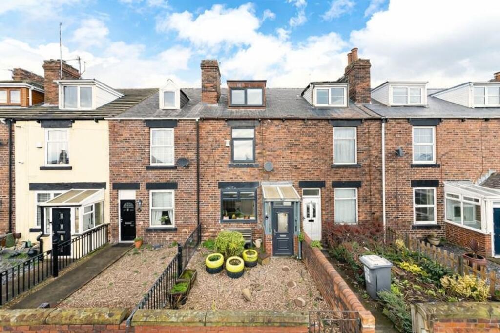 3-bed terraced on Church Hill, Royston, S71, £160,000