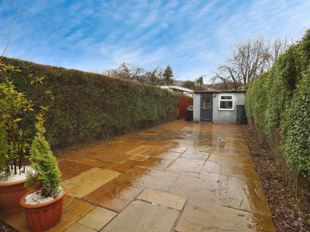 Moy Road, Taffs Well, Cardiff photo 2
