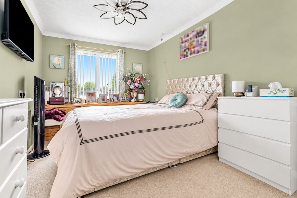 Apartment in Twickenham - View 5