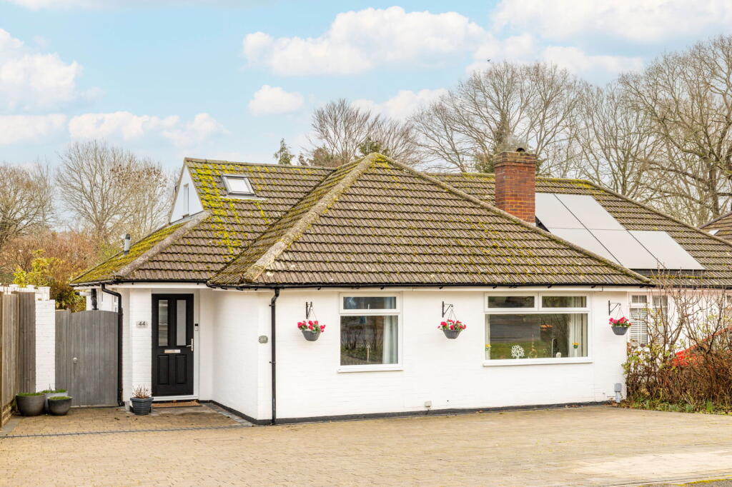 Main image of property: Nursery Close, Tonbridge, TN10 4JJ