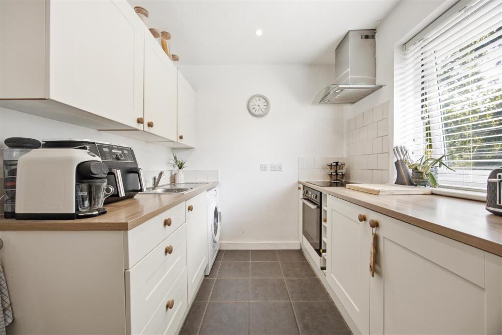 Apartment in London - View 4