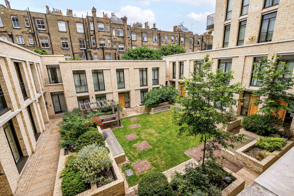 Apartment in London, South Kensington - View 2