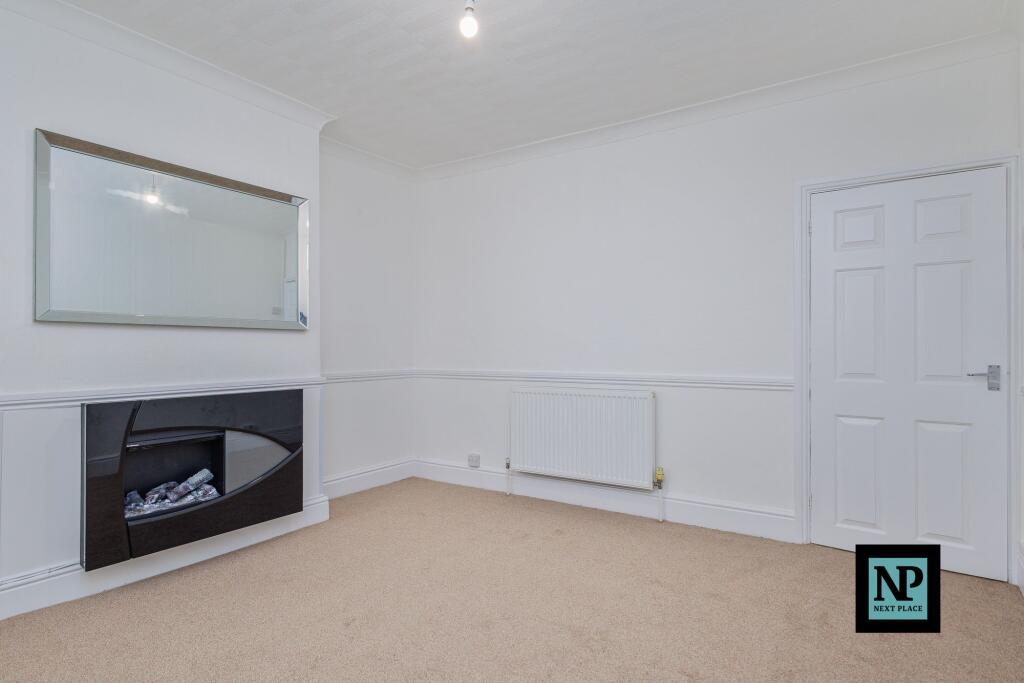 House in Tamworth, Glascote - More