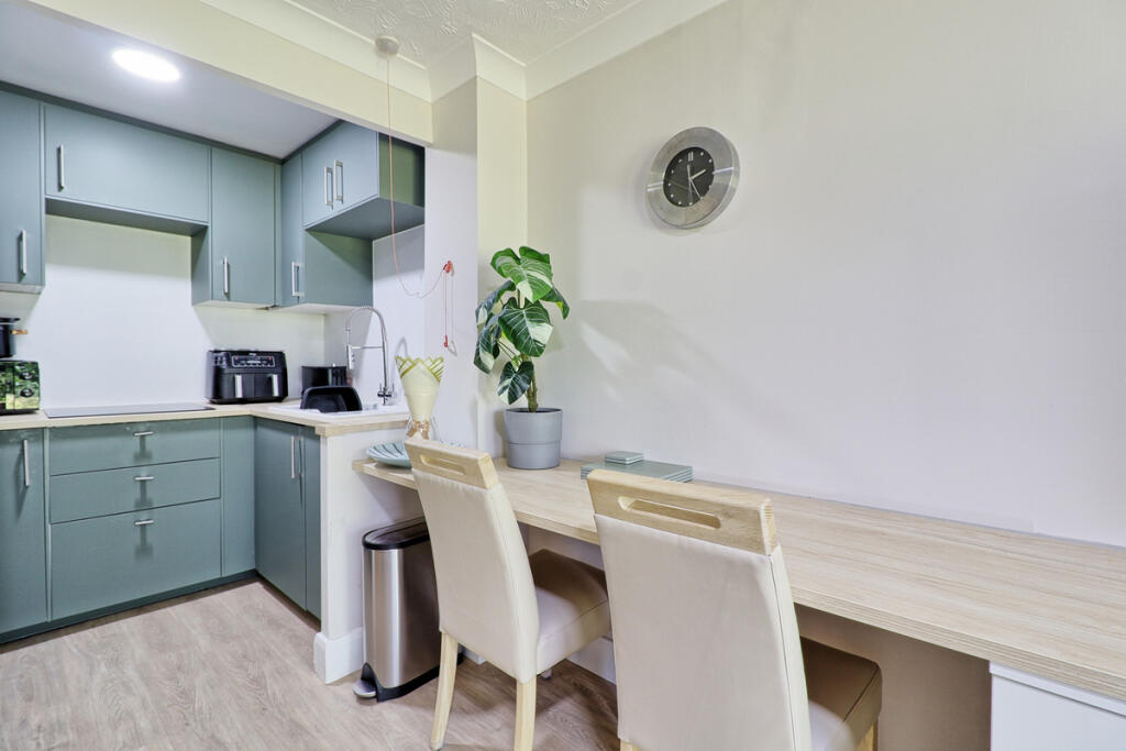 Fentiman Way, Hornchurch, RM11 photo 4