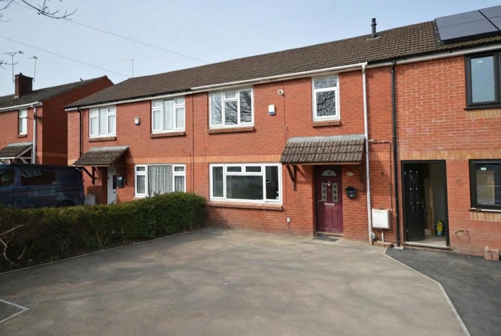 Main image of property: Kenilworth Close, Keynsham, Bristol