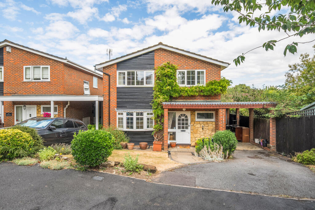 Main image of property: Ash Grove, St. Albans, AL4
