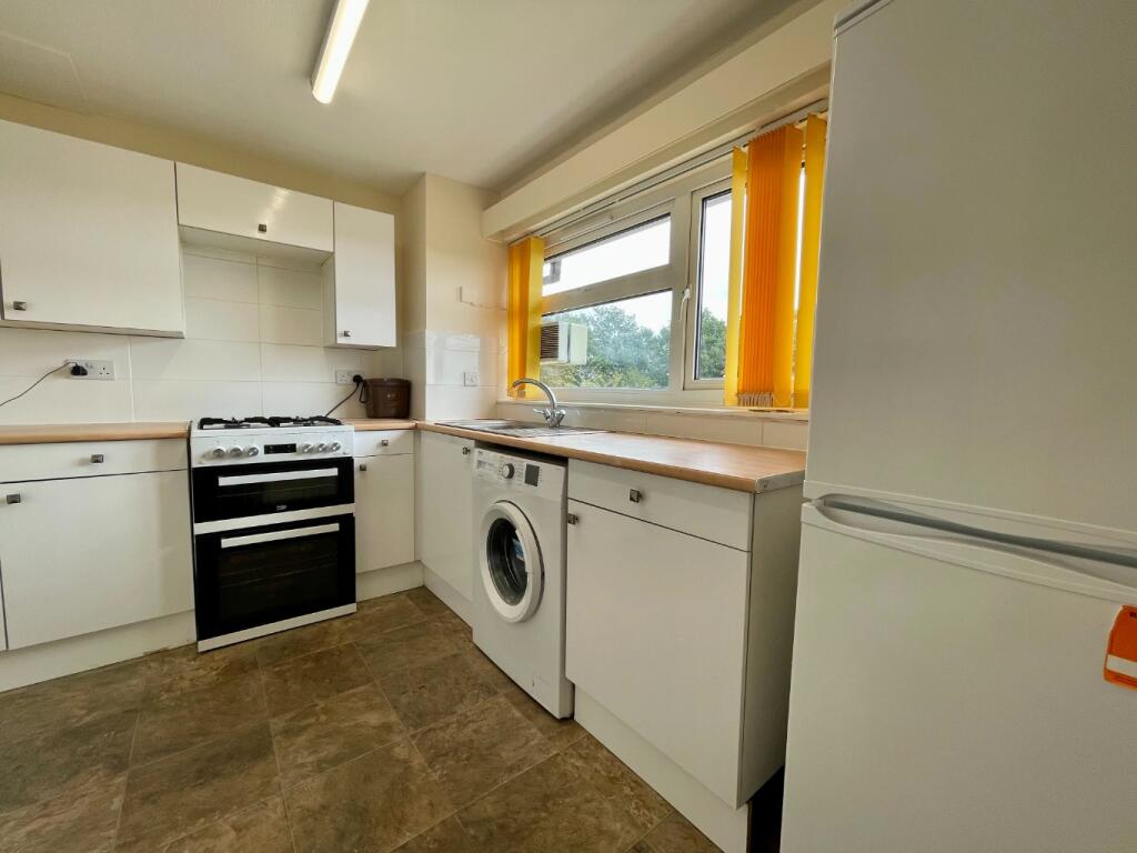 Apartment in Poole - More