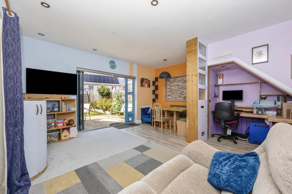 Meadow Drive, Henfield, BN5 photo 3