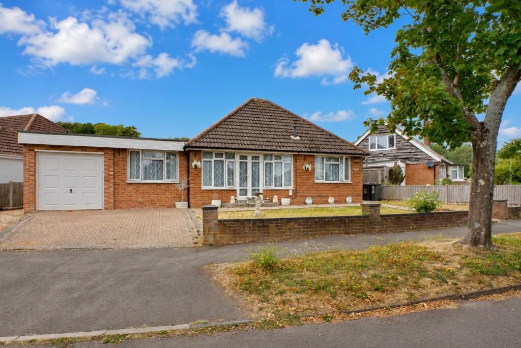 Main image of property: Chestnut Avenue, Bedhampton, Havant