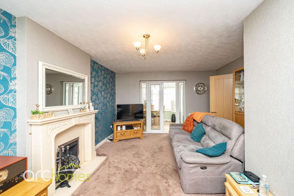 House in Wigan, Greater Manchester - More