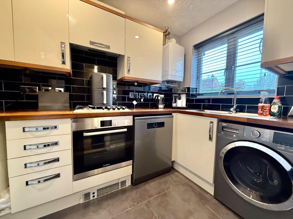 Elder Close, Witham St Hughs, LN6 photo 4