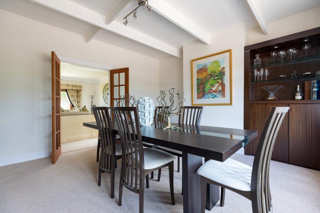 House in Newton Mearns, East Renfrewshire - More