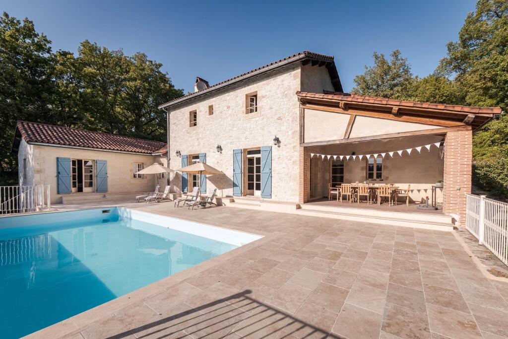 Main image of property: Midi-Pyrénées, Lot, St-Cirq-Lapopie