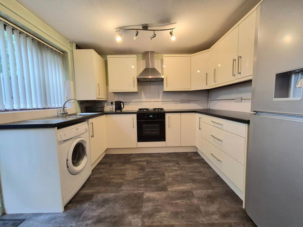 House in West Lancashire, Skelmersdale - More