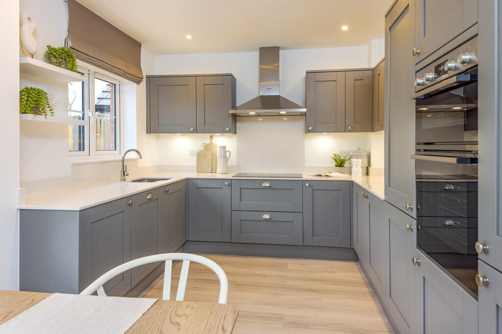 House in Horsham, Old Holbrook, North Horsham - View 3